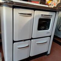 stufa restaurata perfetta 