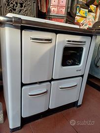 stufa restaurata perfetta 