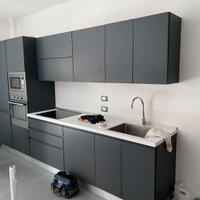 CUCINA COMPONIBILE COME NUOVA PER TRASFERIMENTO
