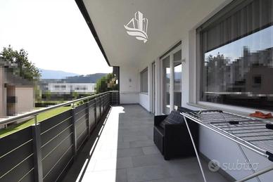 Brunico: Ampio pentalocale con balcone