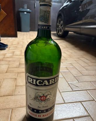 Mega bottiglione Ricard
