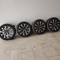 cerchi in lega più gomme per Renault Clio 5