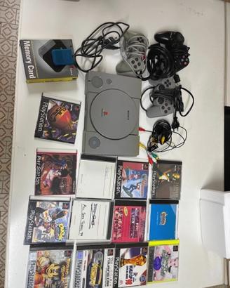 PlayStation 1 completa di accessori