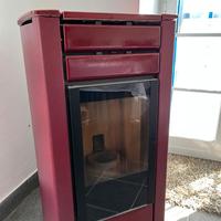 Stufa a pellet in acciaio e ceramica
