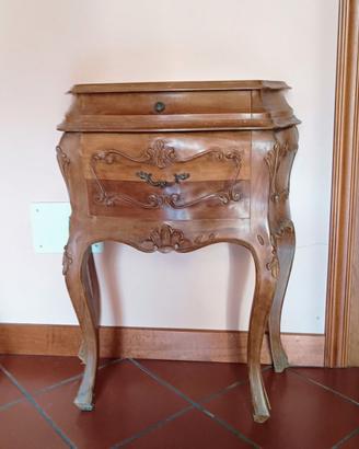 comodino stile barocco