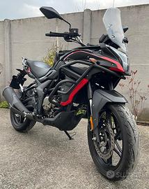 Voge Valico 300 DS 06/24 completa di set valigie k