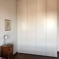 Armadio camera in legno massello bianco