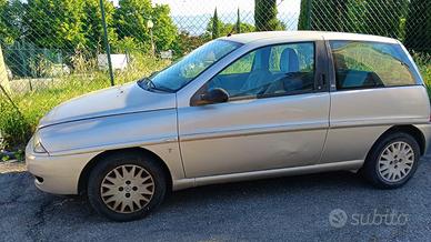 lancia y elefentino blu