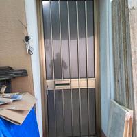 Portone con vetrocamera