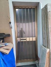 Portone con vetrocamera