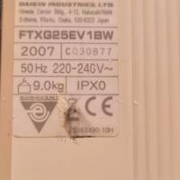 split Daikin FTXG25EV1BW