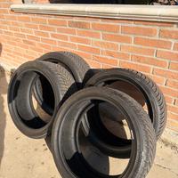 4 pneumatici Invernali 225/40 R18