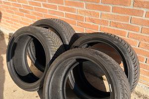 4 pneumatici Invernali 225/40 R18