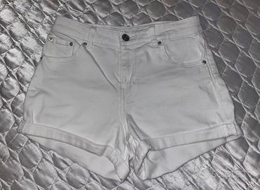 Pantaloncini bianchi