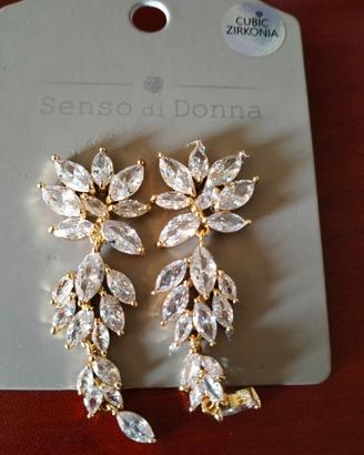 Orecchini eleganti pendenti con zirconi – Bijou Br