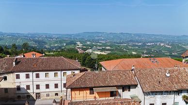 CASA SEMINDIPENDENTE A DIANO D'ALBA