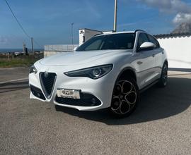 Alfa Romeo Stelvio 2.2 Turbodiesel 210 CV AT8 Q4 E