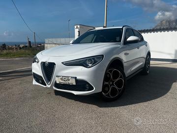 Alfa Romeo Stelvio 2.2 Turbodiesel 210 CV AT8 Q4 E