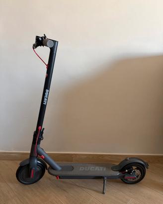 Monopattino elettrico Ducati Pro 1 Plus