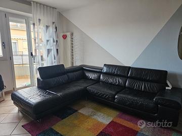Divano angolare pelle