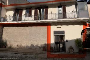 S/indipendente su due livelli di 110 mq