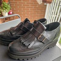 mocassini neri con plateau