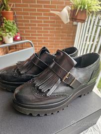 mocassini neri con plateau