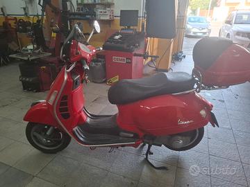 vespa gts 250