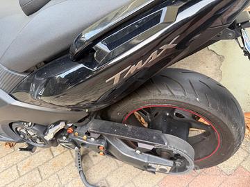 T-Max allestimento Malossi