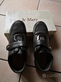 Scarpe n. 37 usate pochissimo 