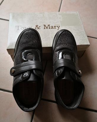 Scarpe n. 37 usate pochissimo 