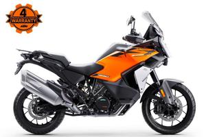 KTM 1390 Super Adventure KTM 1390 SUPER ADVEN...