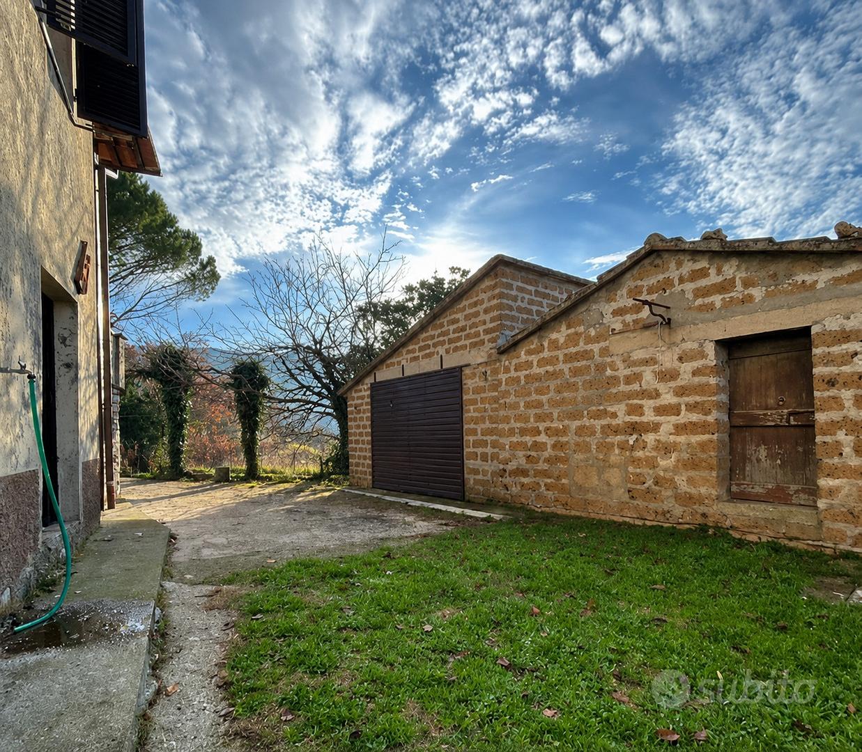 Casale da ristrutturare - Vista 2