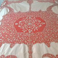 copriletto in pizzo di Cantù e seta