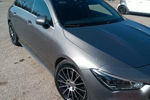 Mercedes  CLA 200 d Shooting Brake AMG Line