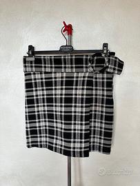 Gonna di Zara a scacchi nera e bianca