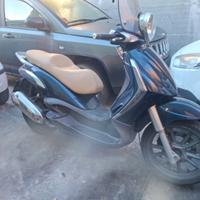 Piaggio Beverly 250
