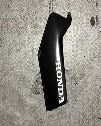 Sotto pedana nera opaca per sh 125 sport 2024