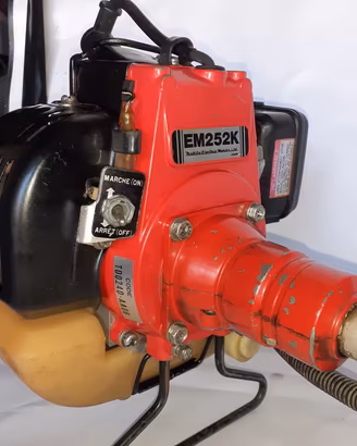 decespugliatore Makita 2t 39cc