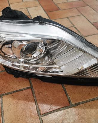Fanale anteriore destro Honda FRV 