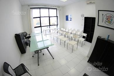 Locale con sala riunioni panoramica Napoli