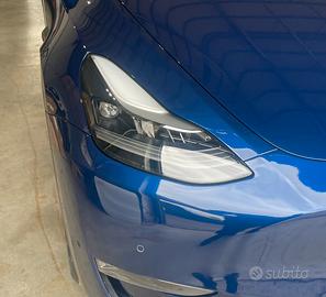 Faro destro tesla model y