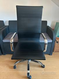 Sedia ufficio TASK di Tomasucci in similpelle nera