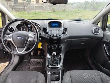 FORD Fiesta 6ª serie - 2015