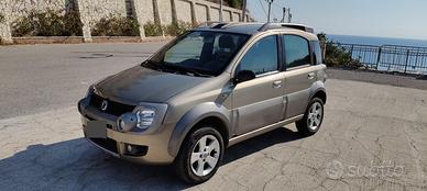 FIAT PANDA CROSS 4x4 1.3 MULTIJET-Unico Proprietar