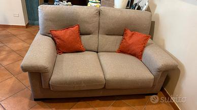 Divano 2 posti Poltrone e Sofà