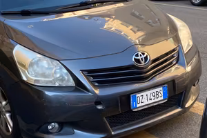 Toyota verso 2010 benzina euro 4 - 4000€