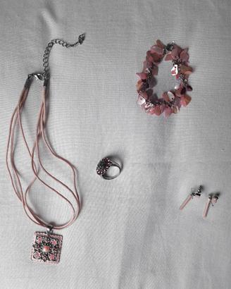 Set rosa collana, braccialetto e orecchini 