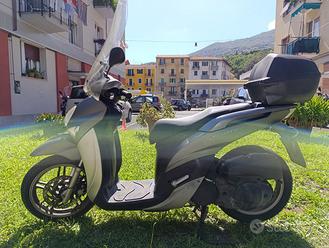 Scooter 125 Honda Xenter 125 Yamaha Xenter 125 Usata In Vendita