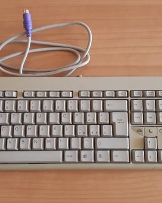 Tastiera per PC con attacco PS2